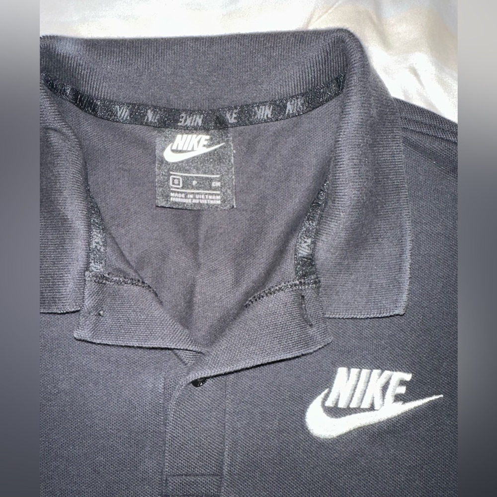 Nike Men's Black Polo Shirt - Picture 3 of 7
